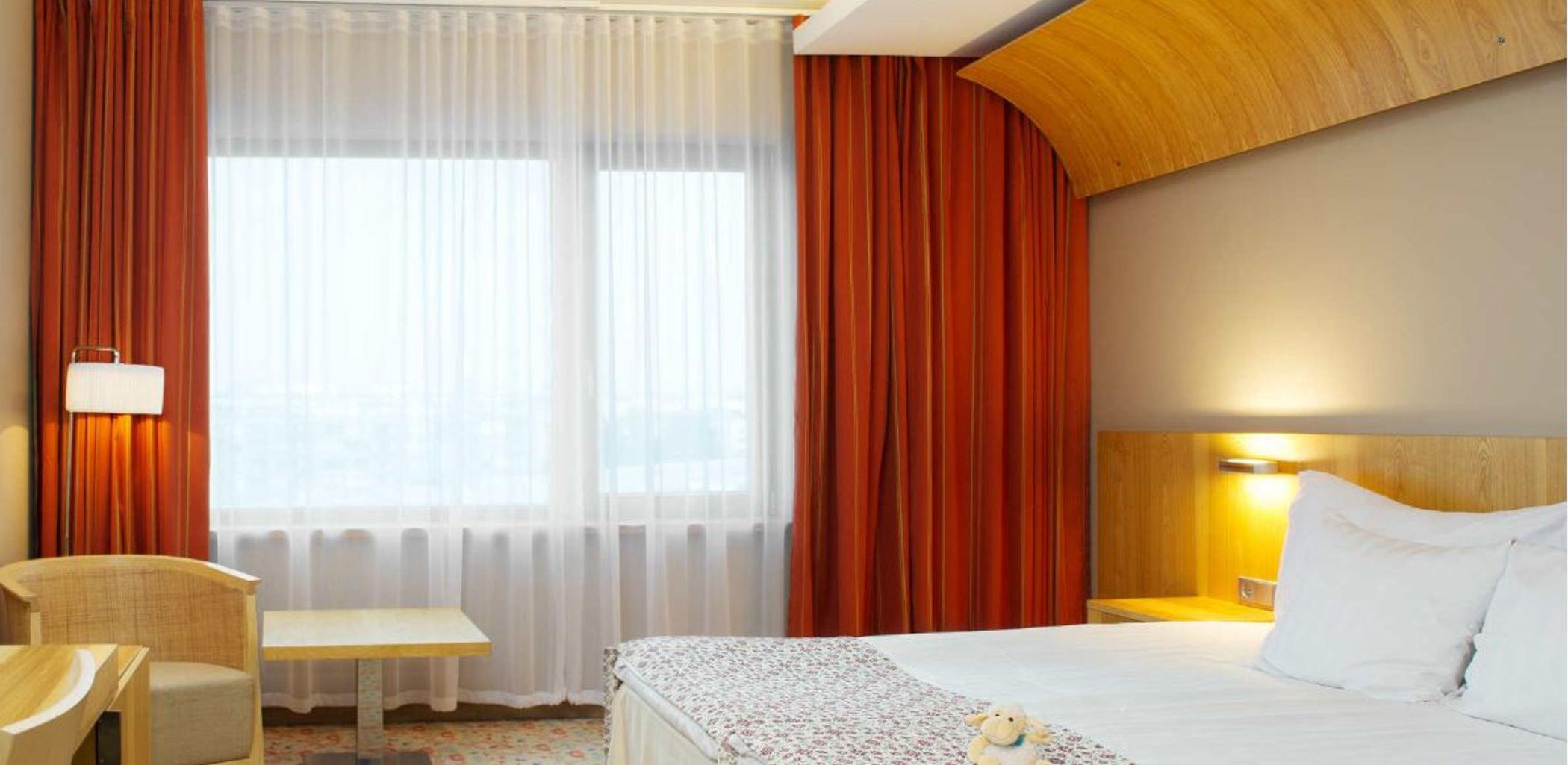 Hestia Hotel Europa Tallinn Exterior photo