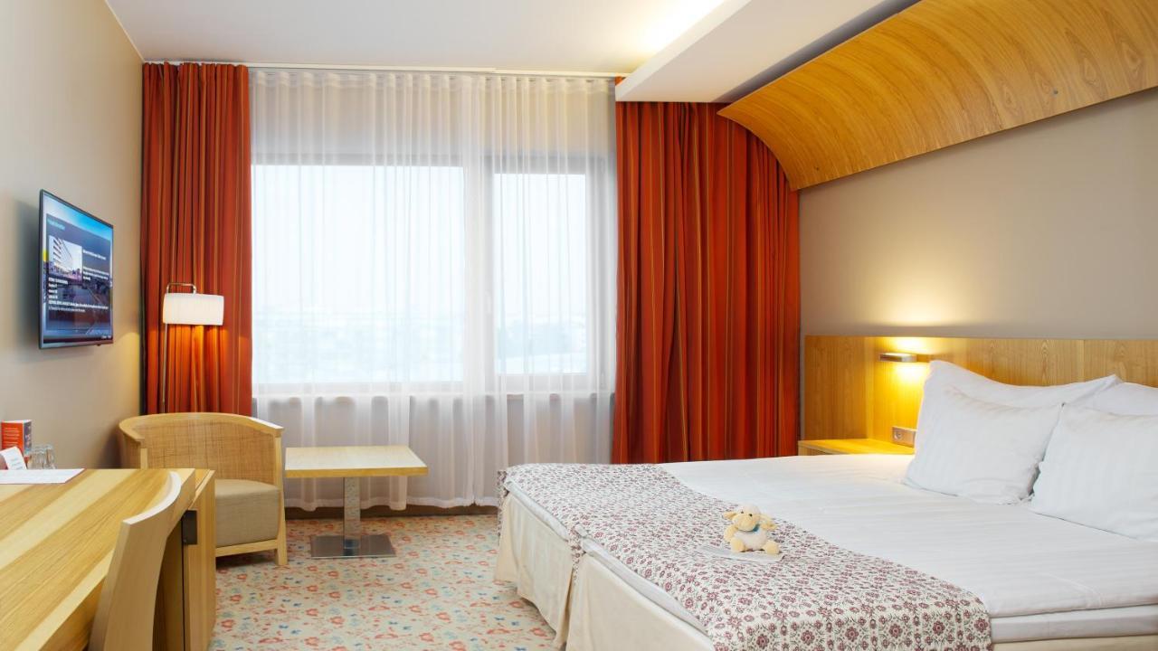 Hestia Hotel Europa Tallinn Exterior photo