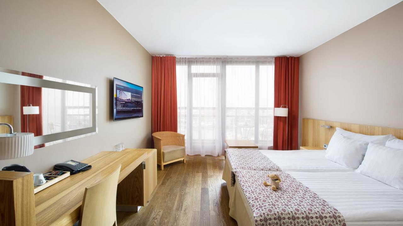 Hestia Hotel Europa Tallinn Exterior photo