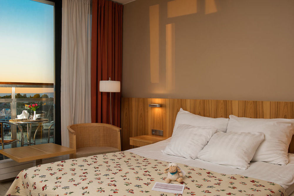 Hestia Hotel Europa Tallinn Exterior photo