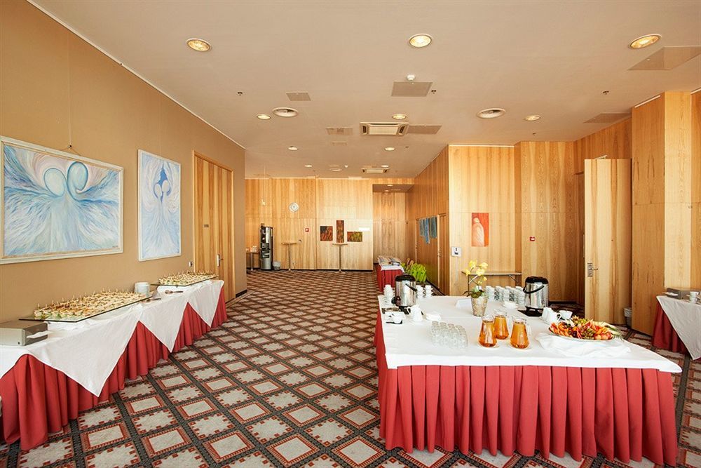 Hestia Hotel Europa Tallinn Exterior photo